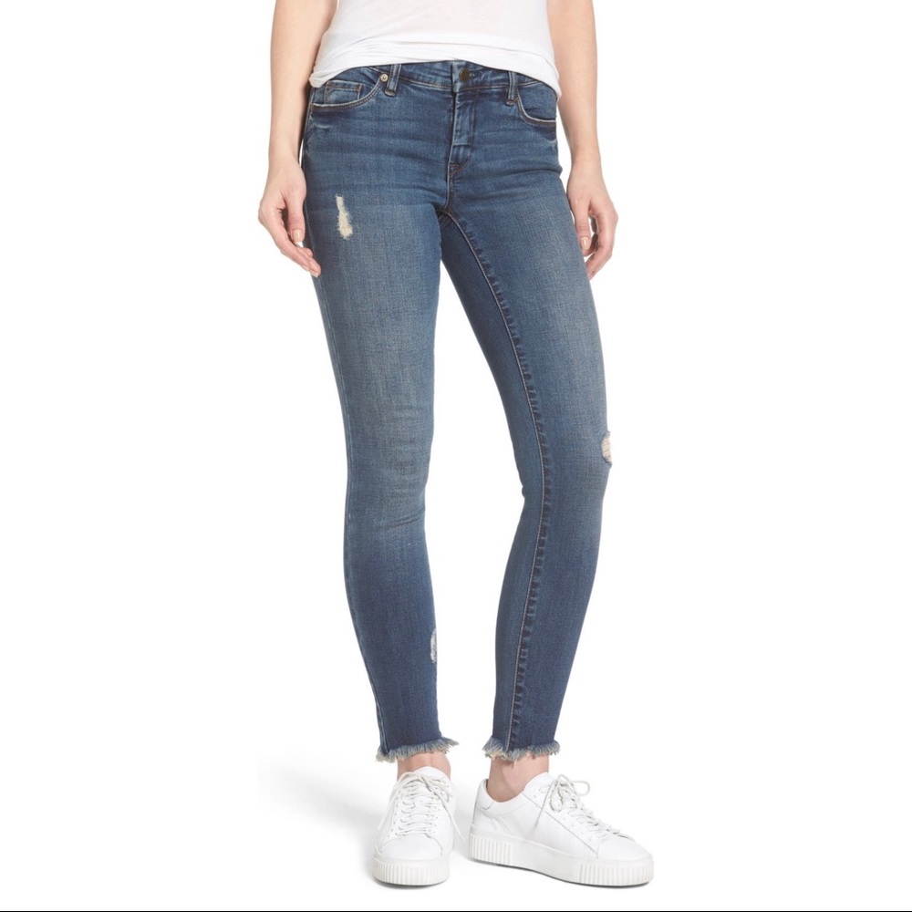 NWOT • BLANKNYC Crop Skinny Distressed Ankle Jeans with Raw Hem • Size 28
